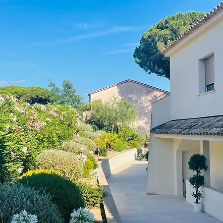 Miremer - Vue Panoramique Face Au Golfe De Saint-tropez *